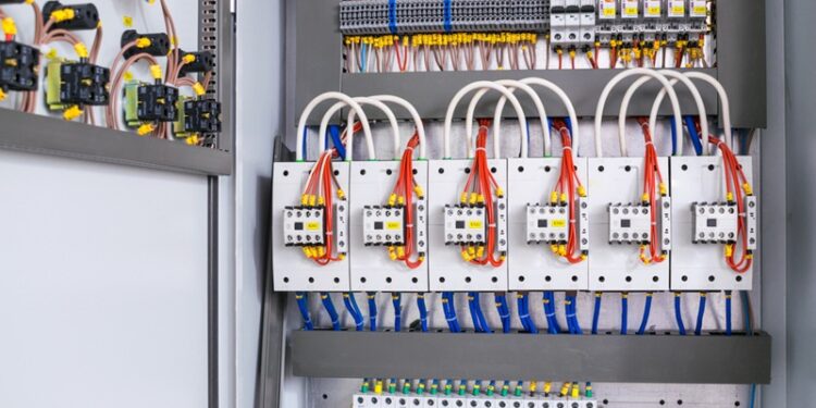 Why Data Center PDU Solutions Are Crucial for Modern IT Infrastructure 46 Data Center PDU Solution